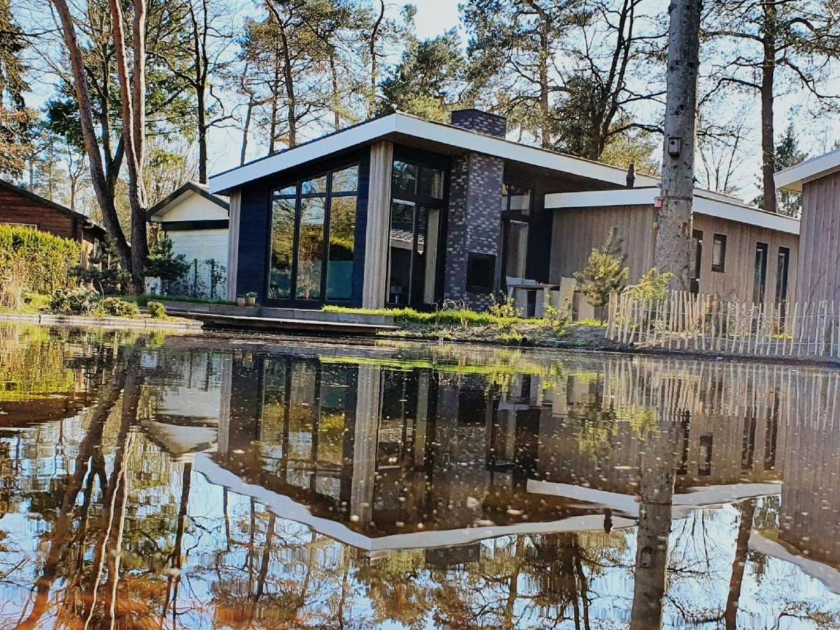 הוילה הונדרלו Cozy Chalet With A Jetty Nearby De Veluwe מראה חיצוני תמונה