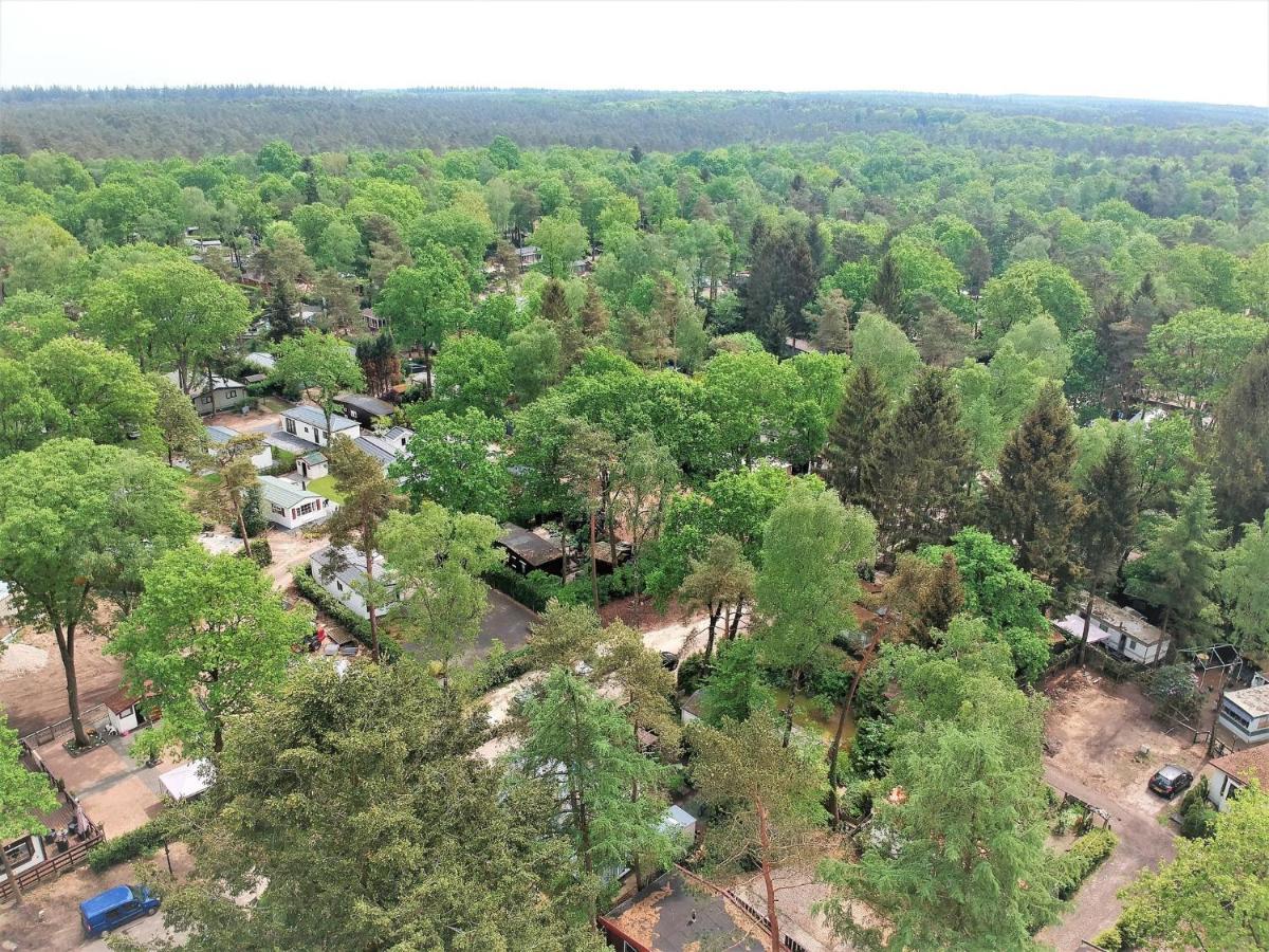 הוילה הונדרלו Cozy Chalet With A Jetty Nearby De Veluwe מראה חיצוני תמונה